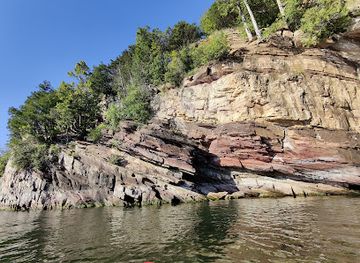 vermont/chittenden-county/landmark/red-rocks-park