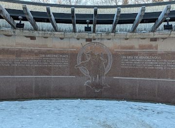 canada/winnipeg/the-forks/landmark/path-of-time