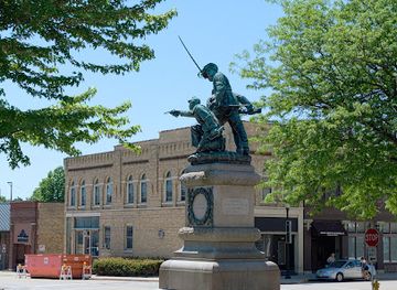 wisconsin/oshkosh/landmark/opera-house-square