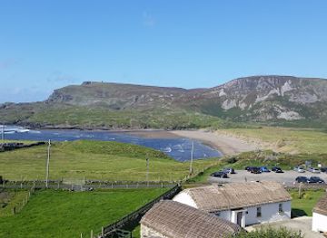 ireland/county-donegal/landmark/glencolumbkille-folk-village