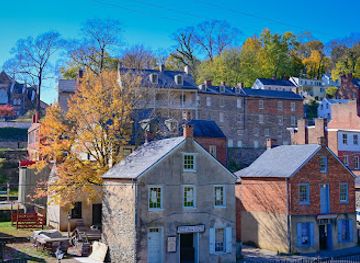 west-virginia/allegheny-highlands/landmark/white-hall-tavern