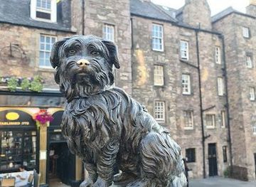 united-kingdom/stirling/landmark/greyfriars-bobby-statue