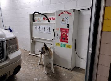 north-dakota/wahpeton/landmark/all-seasons-car-wash