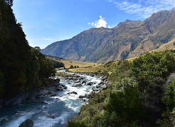 new-zealand/mount-aspiring-national-park/landmark/aspiring-hut-trail