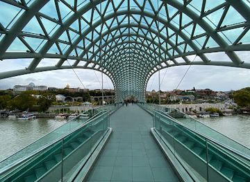 georgia/stone-mountain/landmark/bridge-of-peace