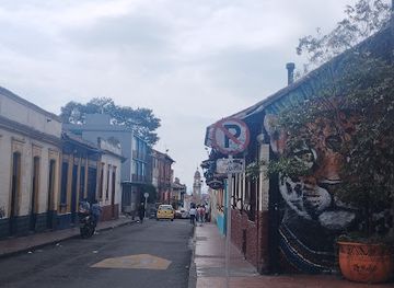 colombia/bogota/la-candelaria/landmark/calle-de-la-candelaria