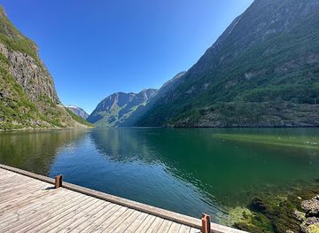 norway/gudvangen/landmark/car-ferry-cruise-kaupanger-gudvangen