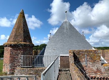netherlands/zaanstreek/landmark/brederode-castle