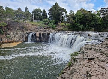 new-zealand/northland/landmark/haruru-falls