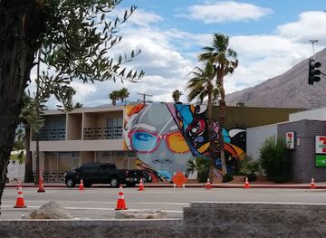 california/palm-springs/racquet-club-estates/landmark/racquetclub-center