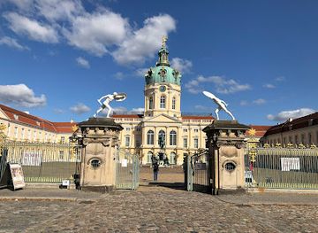 germany/berlin/charlottenburg/landmark/denkmal-des-grossen-kurfursten-friedrich-wilhelm