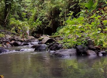 philippines/subic/landmark/el-kabayo-waterfalls