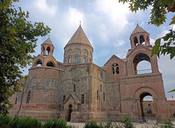 armenia/lori-highlands/landmark/mother-see-of-holy-etchmiadzin-armenian-apostolic-church-armenian-orthodox-church