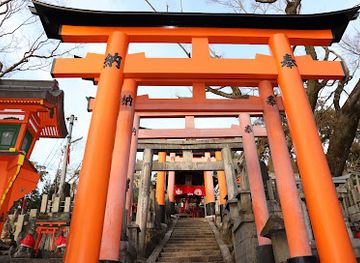 japan/kyoto/fushimi-inari/landmark/kojingamine-tanakasha-shinseki