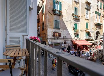 italy/naples/spaccanapoli/landmark/il-balcone-sui-presepi