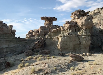 wyoming/red-desert/landmark/adobe-town