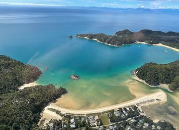new-zealand/nelson/landmark/helicopters-nelson-scenic-flights-commercial-hire