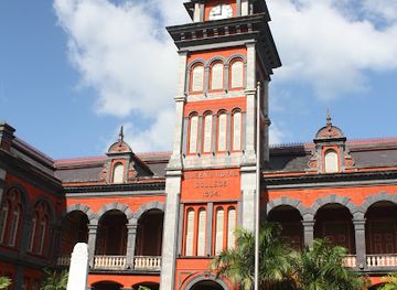 trinidad-and-tobago/st-paul/landmark/queen-s-royal-college
