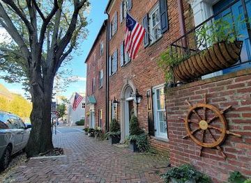 maryland/bethesda/landmark/captains-row-old-town-alexandria
