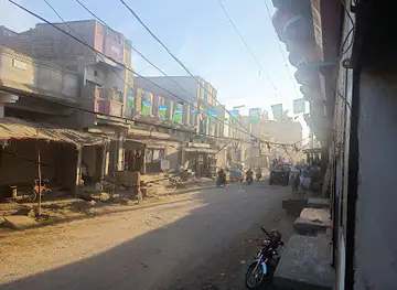 راڌڻ اسٽاپ ميھڙ Radhan Bus sto