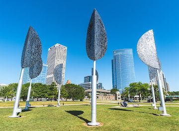 wisconsin/milwaukee/east-side/landmark/wisconsin-state-historical-marker-131-first-milwaukee-cargo-pier