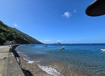 dominica/saint-luke/landmark/soufriere-bay