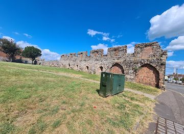 united-kingdom/great-yarmouth/landmark/medieval-town-wall-open-space