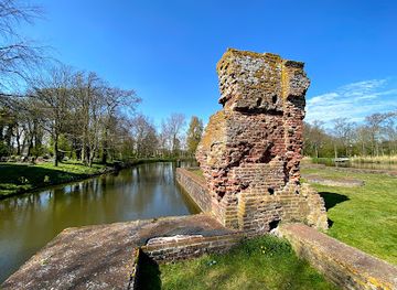 netherlands/egmond-aan-zee/landmark/ruines-castle-egmond
