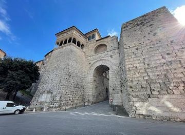 italy/assisi/landmark/etruscan-arch