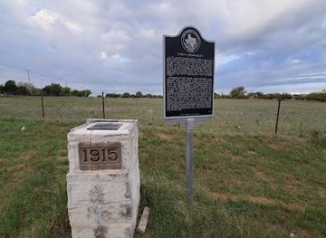 texas/new-braunfels/landmark/comal-community