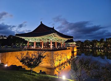 south-korea/south-gyeongsang-province/landmark/donggung-palace-wolji-pond