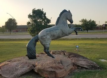 oklahoma/prairie-plains/landmark/painted-horse-pioneers-in-public-service