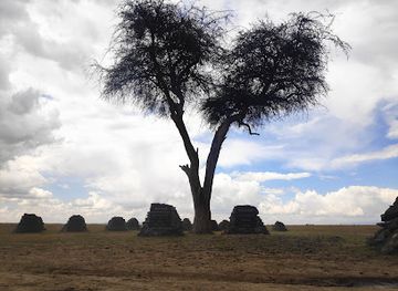 kenya/kitui-plains/landmark/equator-marker