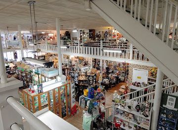 alabama/decatur/landmark/bank-street-antiques