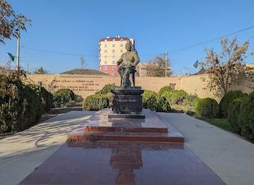 azerbaijan/sumqayit/landmark/aliagha-vahid-monument