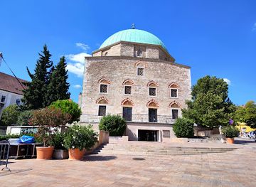hungary/mecsek/landmark/downtown-candlemas-church-of-the-blessed-virgin-mary