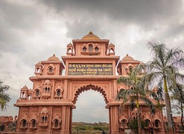 india/nashik/landmark/dharmachakra-prabhav-mantradhiraj-choumukhi-parshvnath-shwetambar-jain-tirth