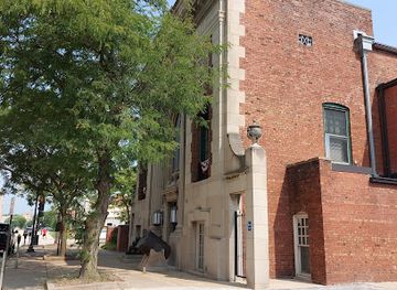 illinois/central-illinois/landmark/gar-hall