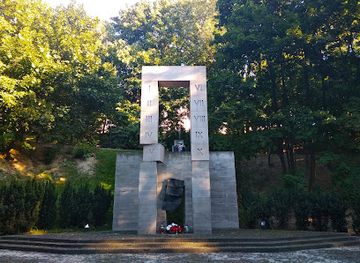 ukraine/lviv/stryiskyi-park/landmark/studentskyi-park