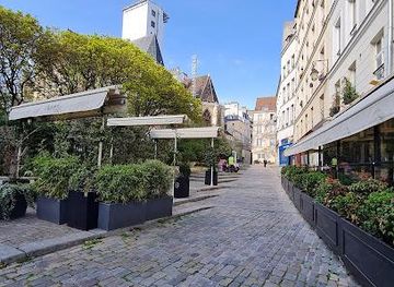 france/ile-de-france/landmark/rue-des-barres