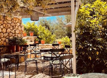 albania/dhermi-region/landmark/hotel-imperial