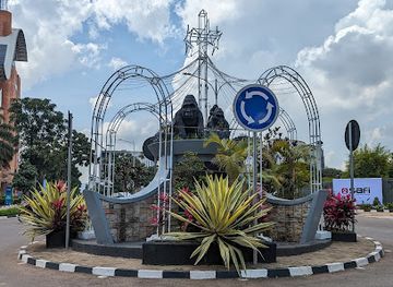 rwanda/butare/landmark/gorilla-statue