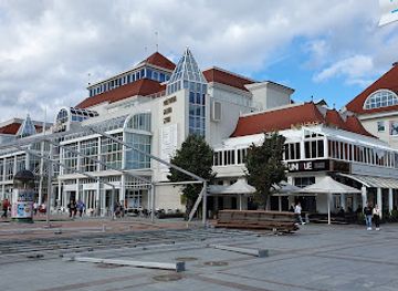 poland/sopot/landmark/dom-zdrojowy-w-sopocie