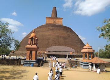 sri-lanka/cultural-triangle/landmark/mirisawetiya