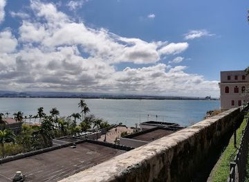 puerto-rico/ponce-region/landmark/parque-de-las-palomas