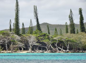 new-caledonia/ile-des-pins/landmark/vestiges-du-bagne-convict-prison-ruins