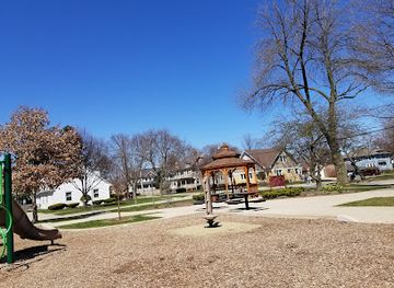 illinois/arlington-heights/landmark/festival-park