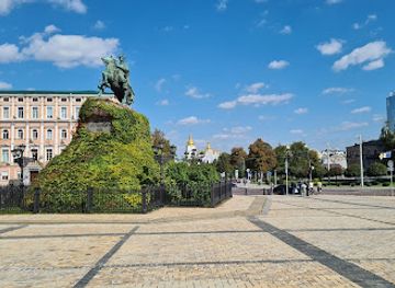 ukraine/kyiv/landmark/sophia-square
