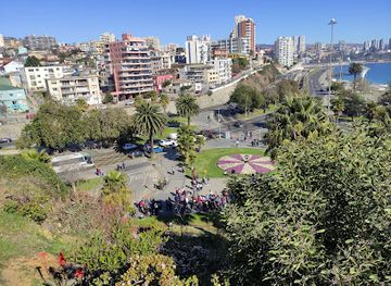 chile/vina-del-mar/valparaiso/landmark/flower-clock