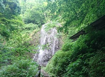 japan/shikoku/landmark/shiraino-waterfalls